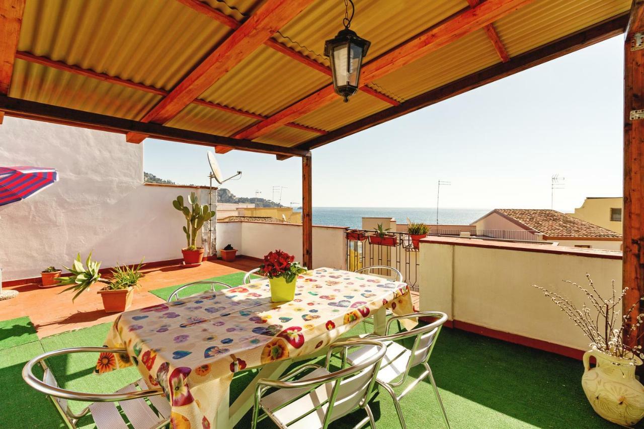 Seaview Terrace Sunny Apartment Giardini Naxos Bagian luar foto